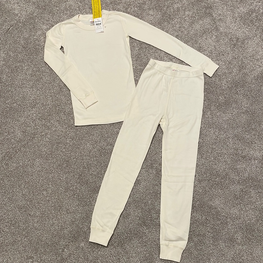 Hanna Anderson US 6-7 off white pajama